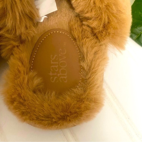 Stars Above Women’s Brooklyn Crossband Fur Slippers Color Brown Size 5/6 NWOT - Picture 3 of 7